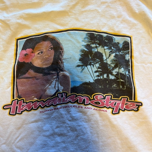 Hawaiian style shirt - Picture 2 of 6